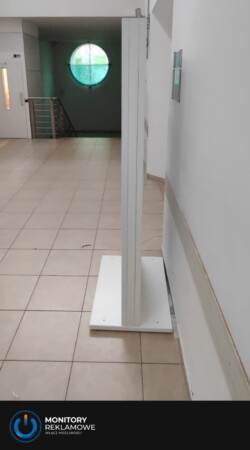 Totem reklamowy wewnętrzny