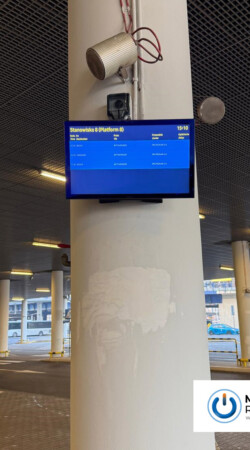 Ekran zewnętrzny 24 cali