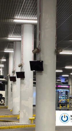 Ekran zewnętrzny 24 cali