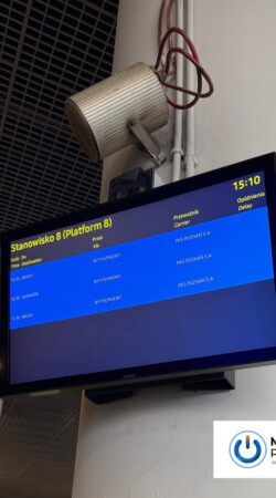 Ekran zewnętrzny 24 cali