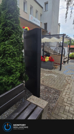 Totem zewnętrzny 55 cali